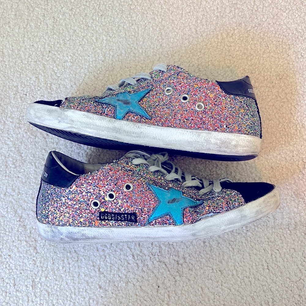 Authentic Golden Goose Superstar size 39